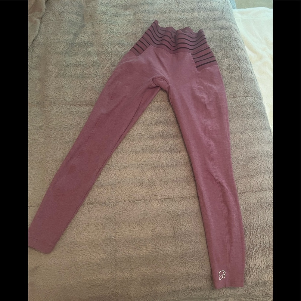 Sold Out Online-Bombshell Sportswear Mesh Side Leggings